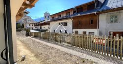 CHALET NEUF – 2 CHAMBRES ET COIN MONTAGNE – CENTRE VILLAGE LE BIOT