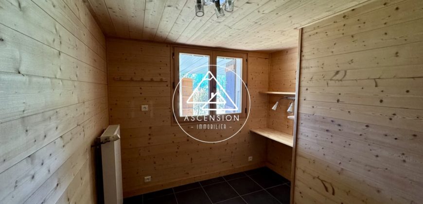 Chalet to Renovate of 3 bedrooms with Panoramic Mountain Views – Le Biot