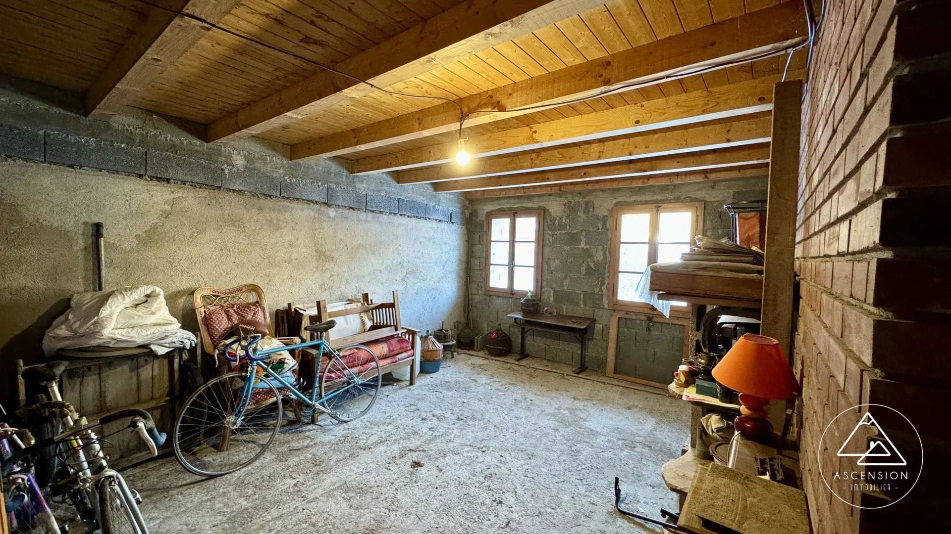 Ferme Traditionnelle à Rénover à Seytroux