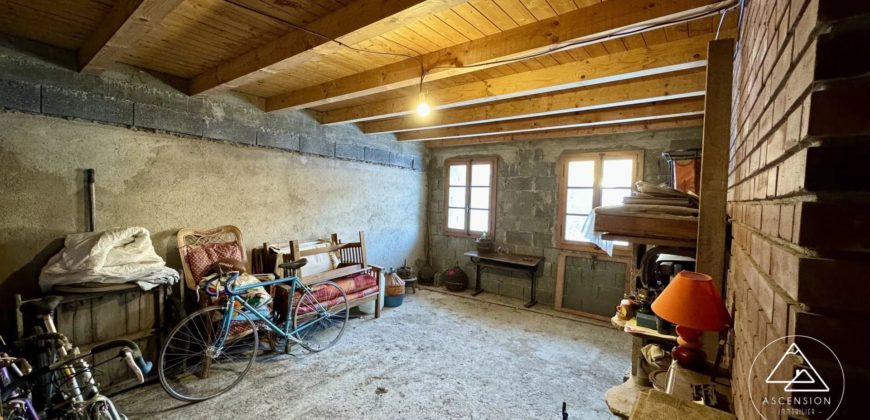 Ferme Traditionnelle à Rénover à Seytroux