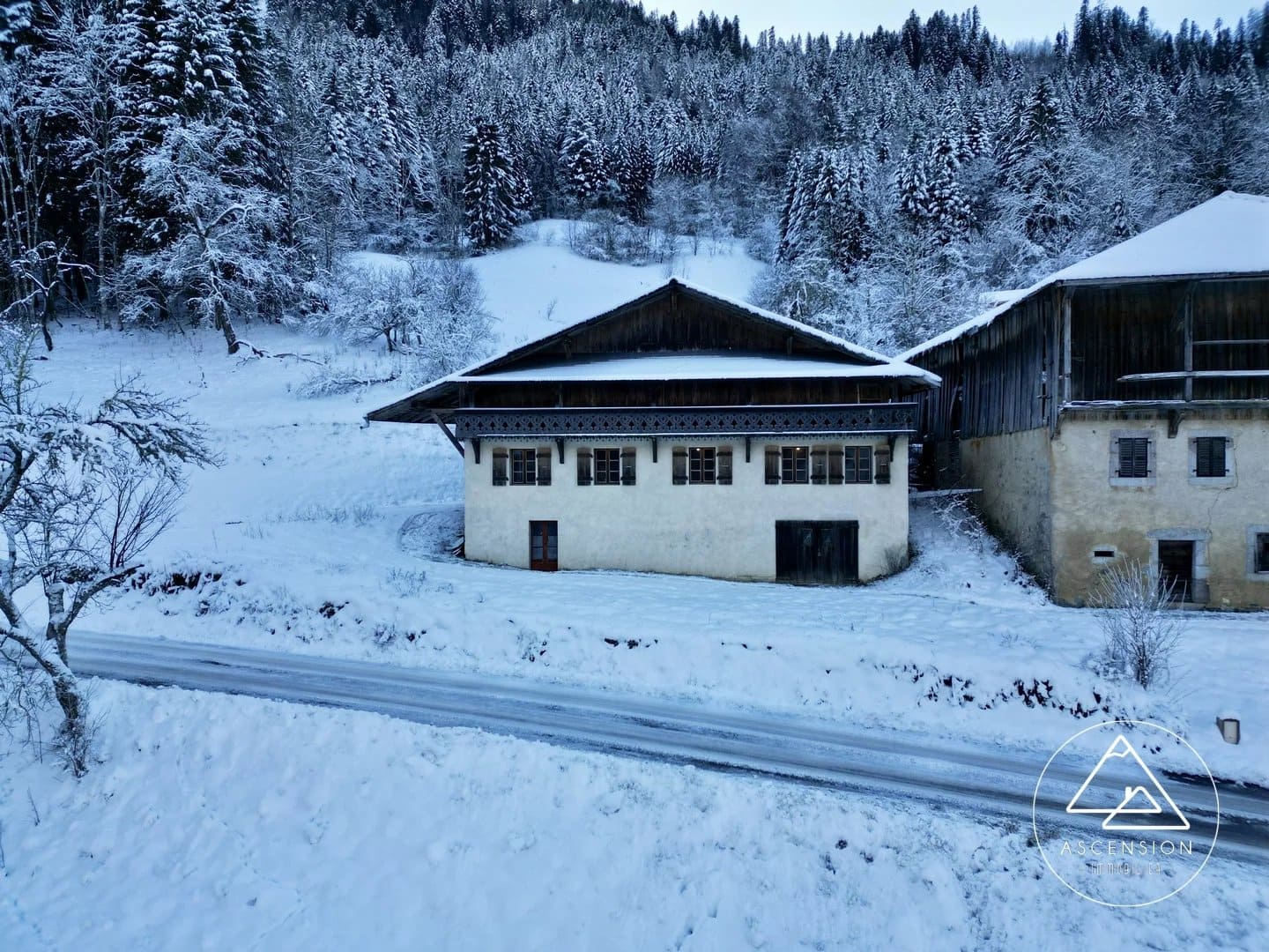 Ferme Traditionnelle à Rénover à Seytroux