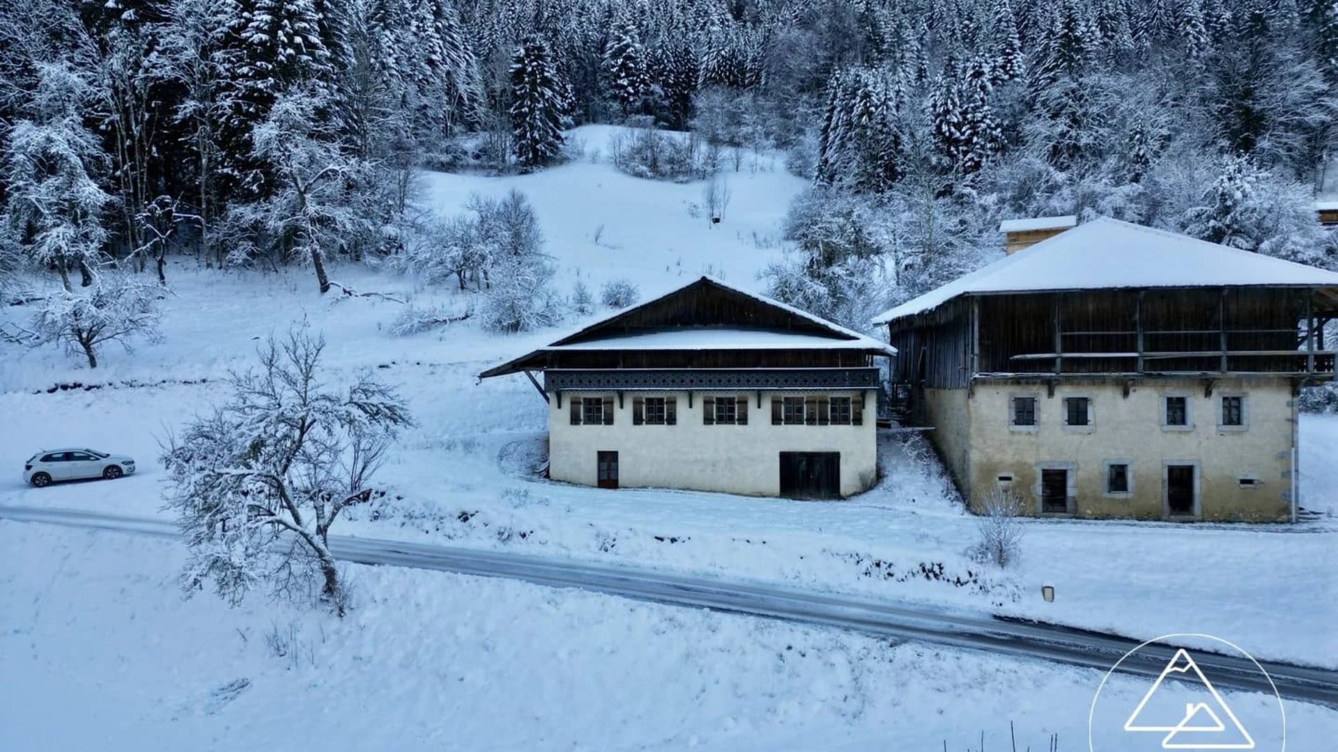 Ferme Traditionnelle à Rénover à Seytroux